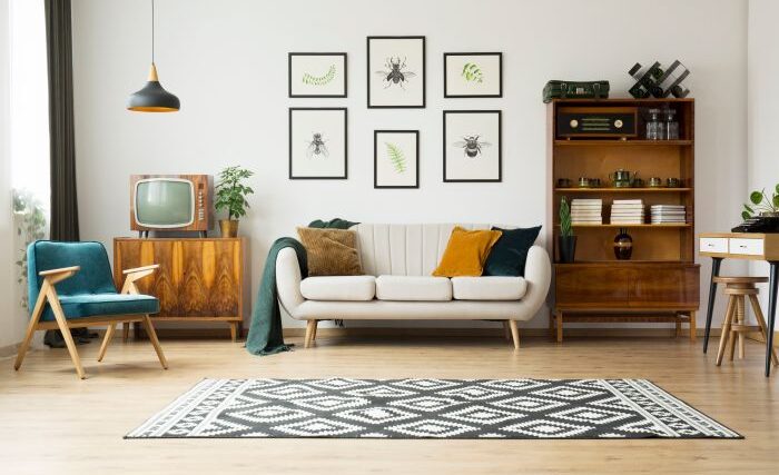 How to decorate room with photos